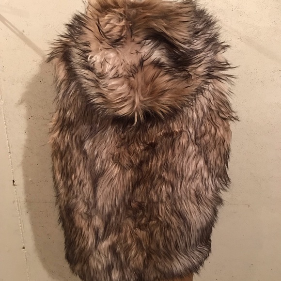 Hopi Reversible Faux Fur Vest by 6 Shore Road - Picture 8 of 8